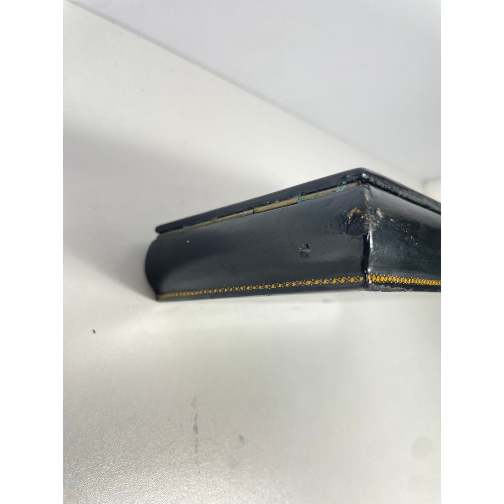 Decorative Black and Red Lacquer Box - Picture 10 of 13